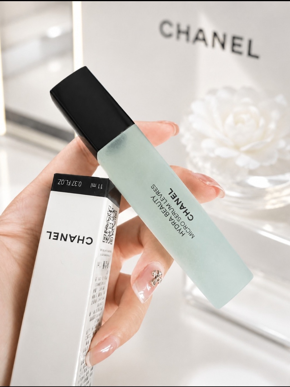 CHANEL Hydra Beauty Micro Serum Lèvres Intense Replenishing Hydration Lip Serum